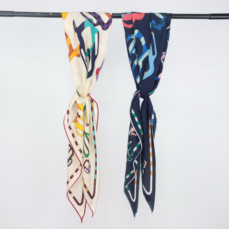 Silk Wool Scarf Large Triangle - đánh giá và giá Pashmina Wrap Large