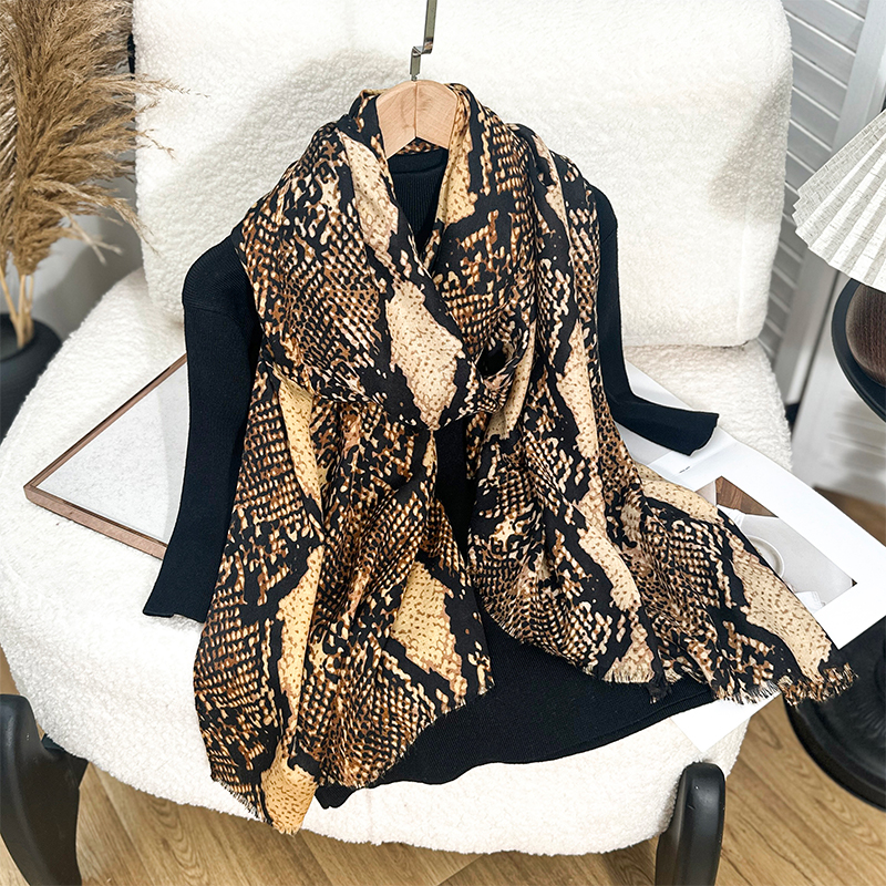 Luxury Brand Scarf Leopard pri - đánh giá và giá Pashmina Wrap Large