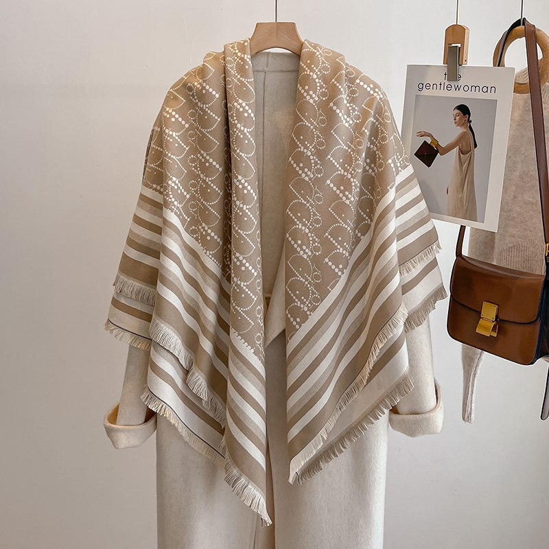 Elegant Striped Design Scarf I - đánh giá và giá Woven Scarf Blanket