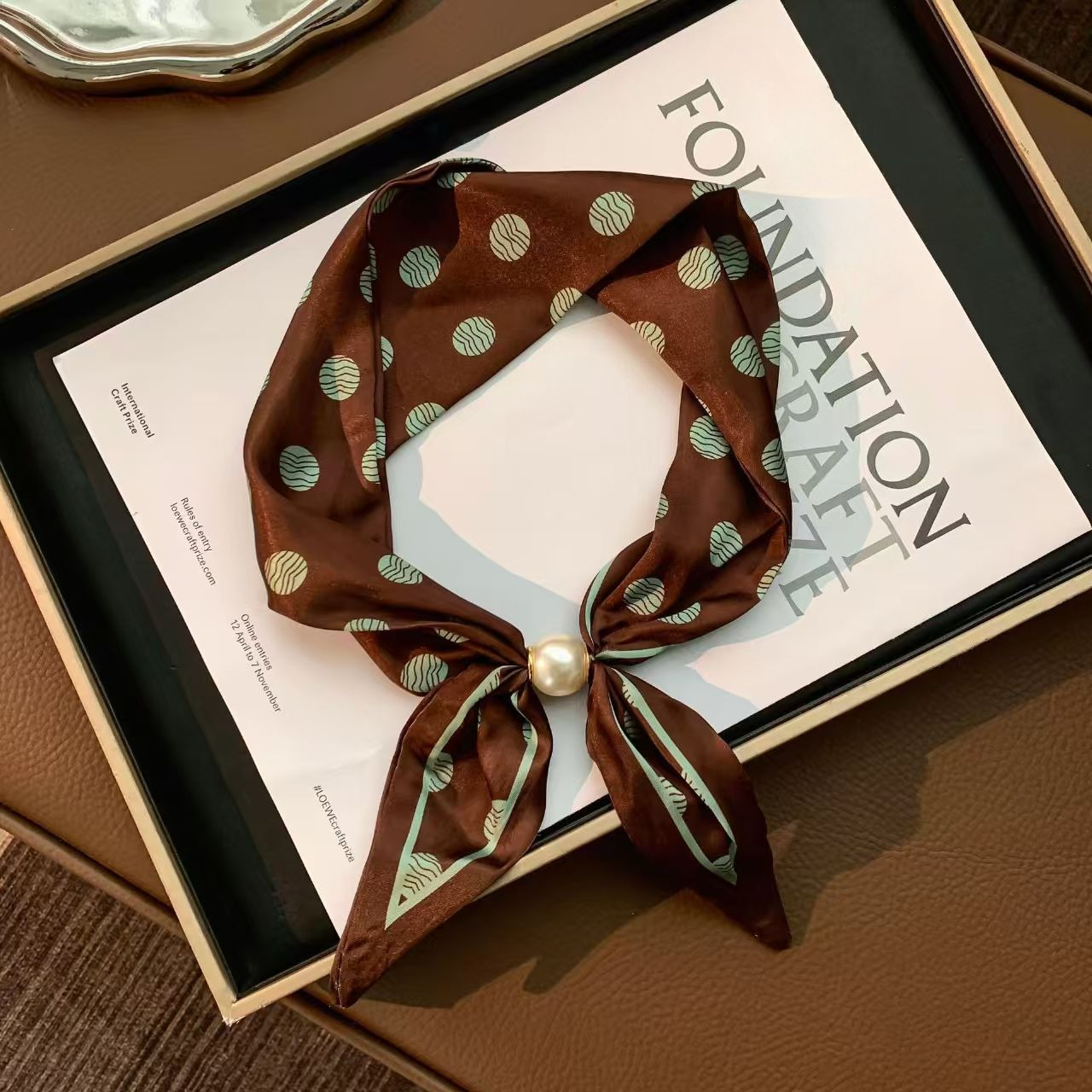 Korean Style Elegant Pearl Mag - đánh giá và giá Ascot Neck Scarf